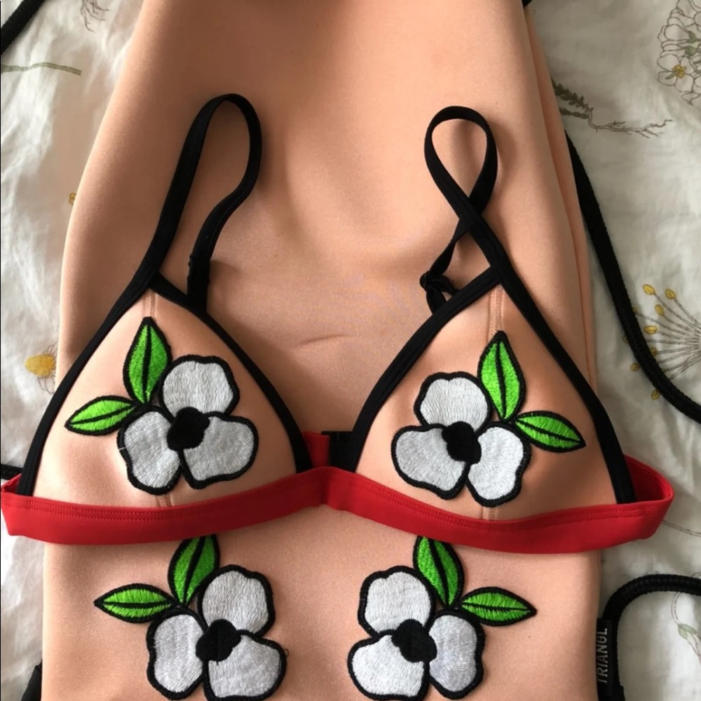 Rare triangl bikini top